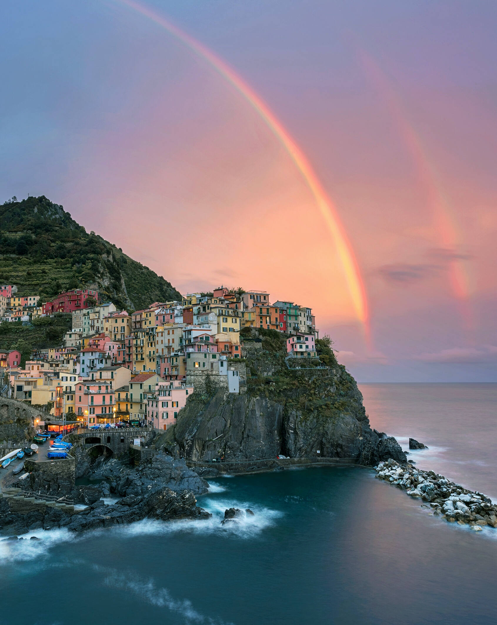 Manarola by @oldkyrenian